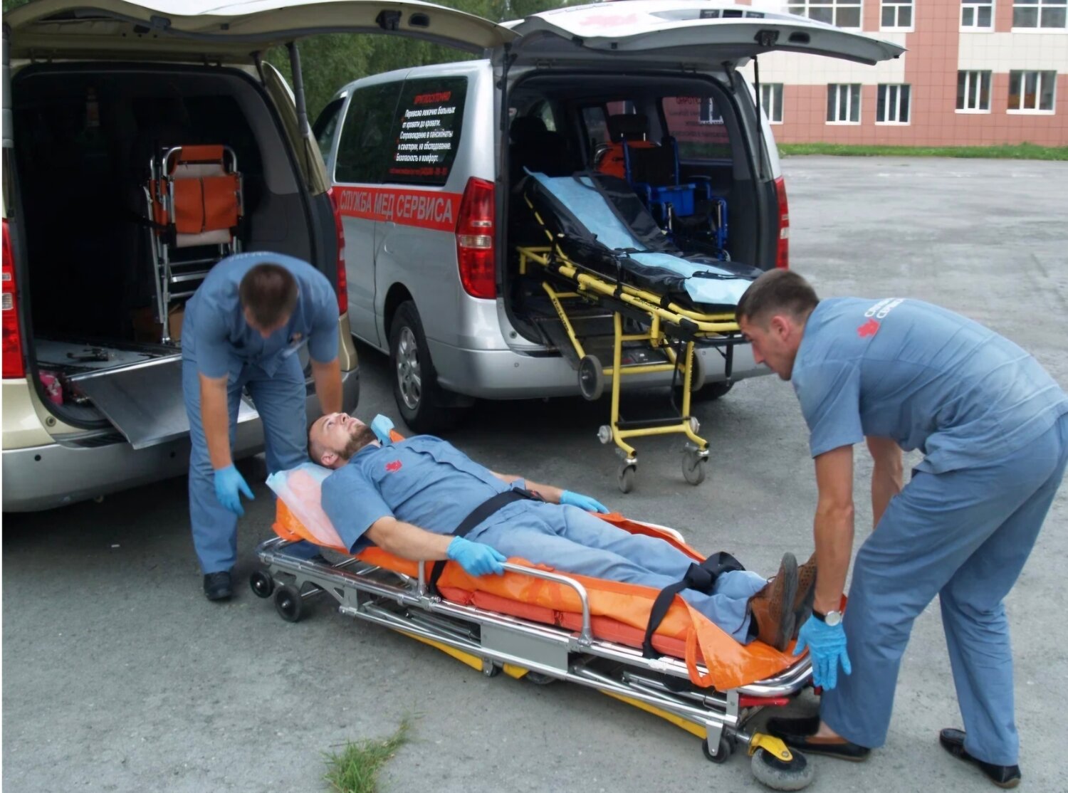 Роль санитара при перевозке лежачих больных