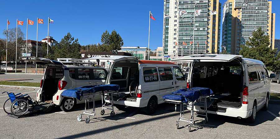Социальное такси в Хабаровске: перевозка лежачих больных и маломобильных граждан.
